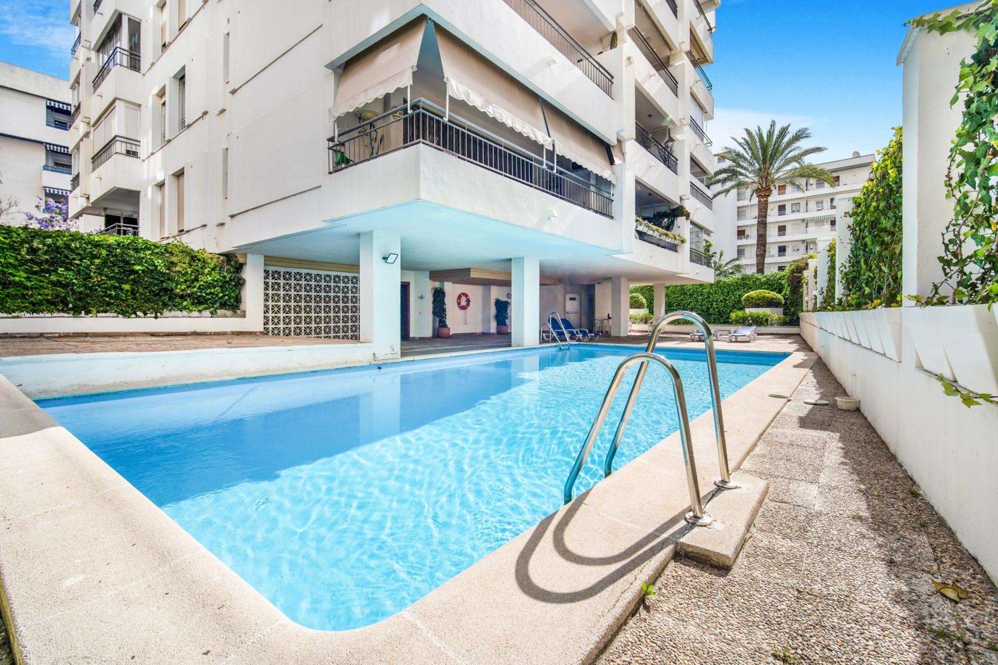 Elegant Marbella Beachside Exterior photo